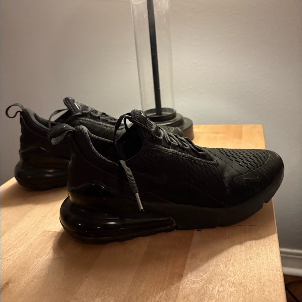 Nike Women's Black Air Max Sneakers